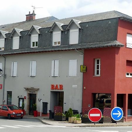 Logis Hotel Restaurant Des Voyageurs Pont-de-Salars ภายนอก รูปภาพ