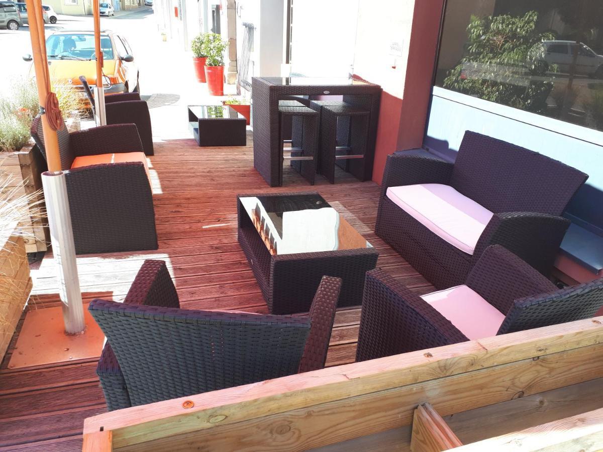 Logis Hotel Restaurant Des Voyageurs Pont-de-Salars ภายนอก รูปภาพ