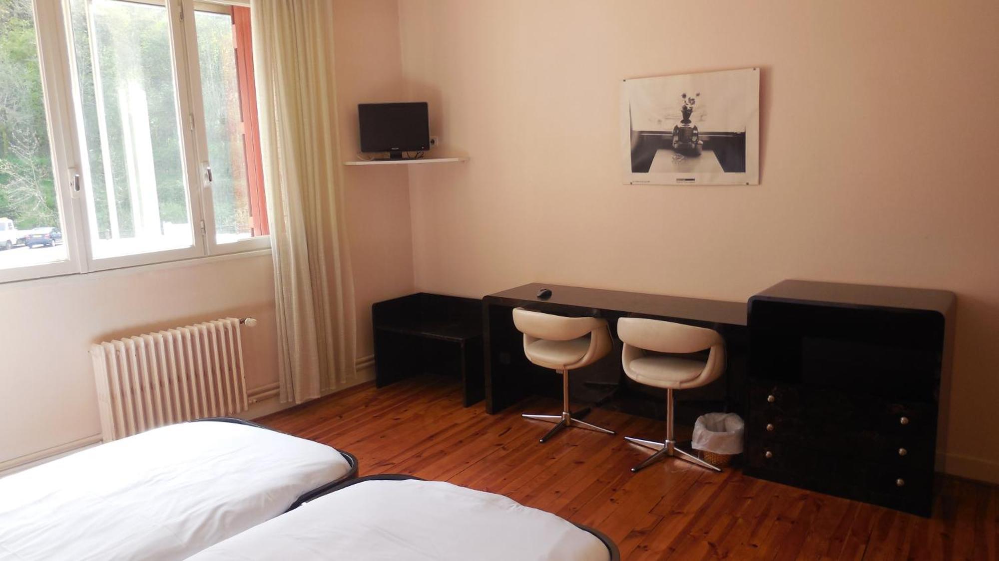 Logis Hotel Restaurant Des Voyageurs Pont-de-Salars ห้อง รูปภาพ